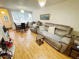 Lounge dining room- click for photo gallery